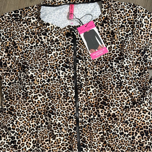 Betsey Johnson Rash Guard Leopard Print - Picture 5 of 8